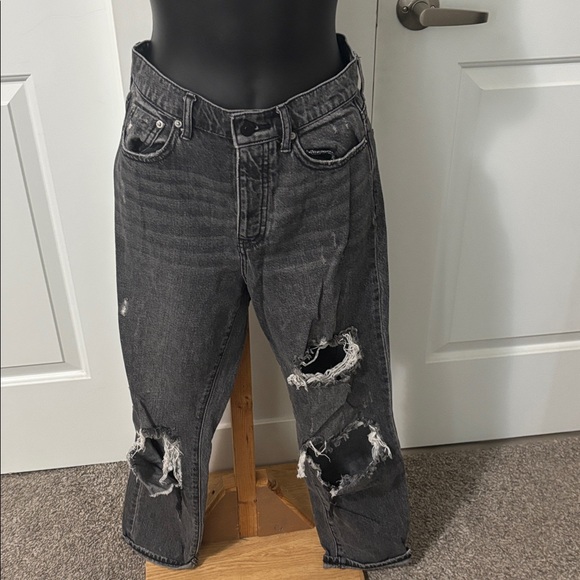 2/$30 Urban Ourfitters BDG Black Ripped Jeans - Picture 1 of 4